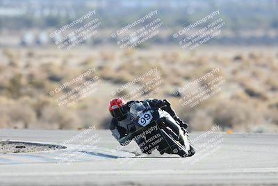 media/Dec-07-2025-CVMA (Sun) [[3e7d2de5dc]]/Race 12- Formula 40 MW and LW/